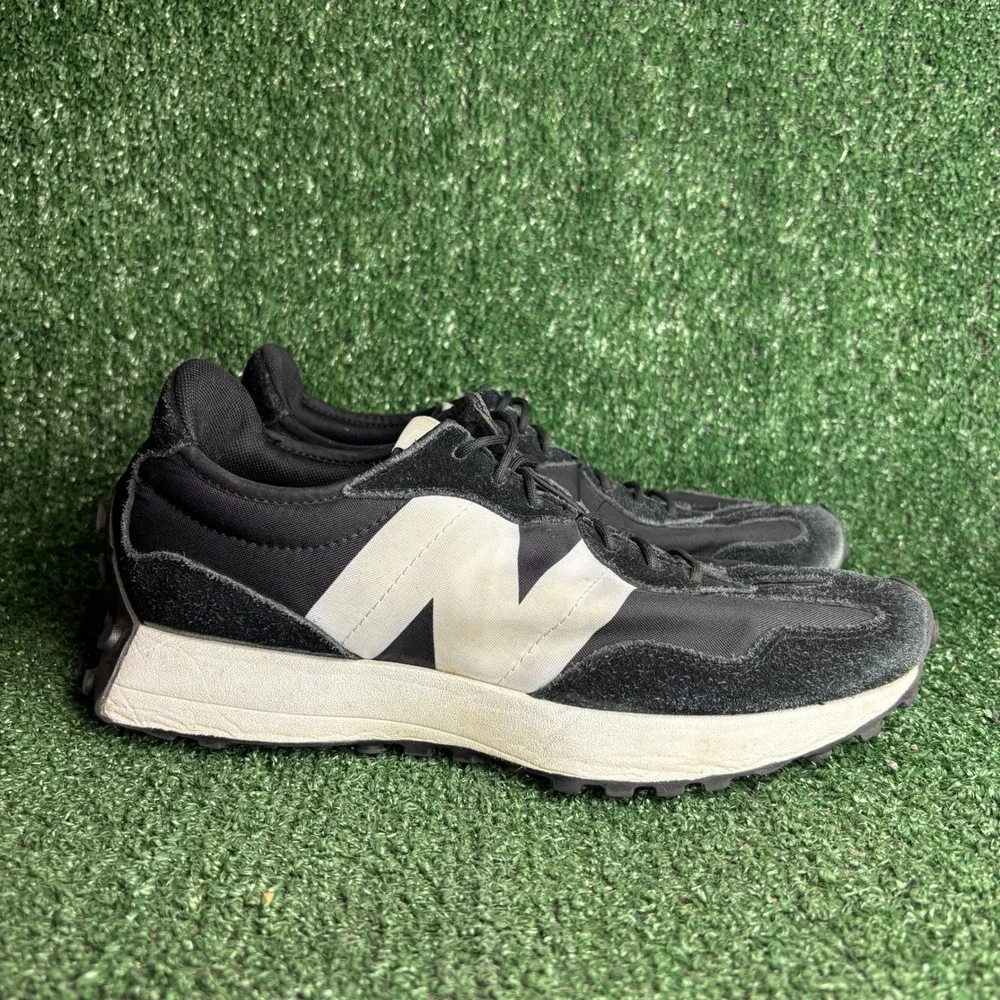 New Balance 327 Suede Nylon Lifestyle Retro Sneaker Black White Mens Size 9‎